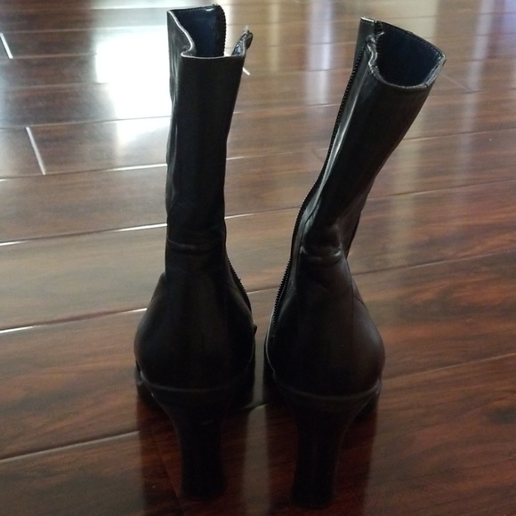 Shoes - Picture 3 of 4